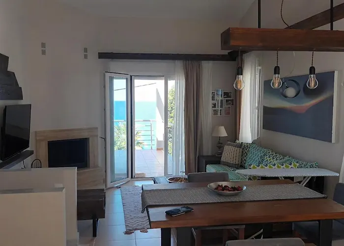 Comfortable House With Sea And Mountain Views Apartment *