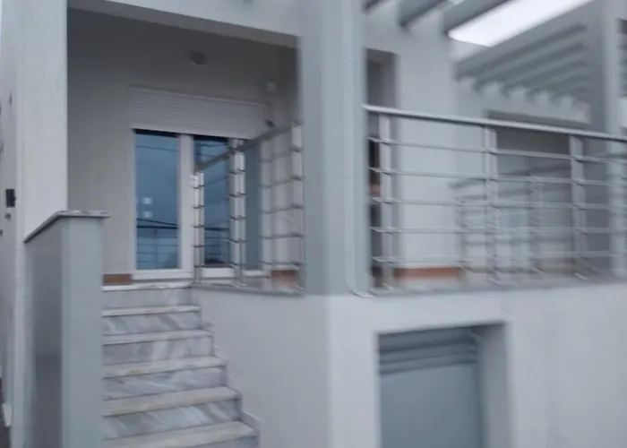 Comfortable House With Sea And Mountain Views *