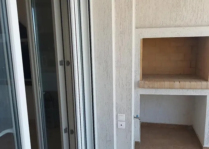 Comfortable House With Sea And Mountain Views *