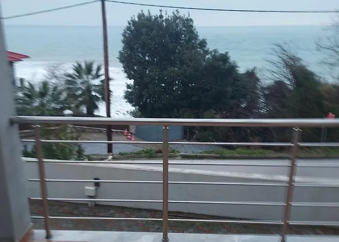 Comfortable House With Sea And Mountain Views Apartment *